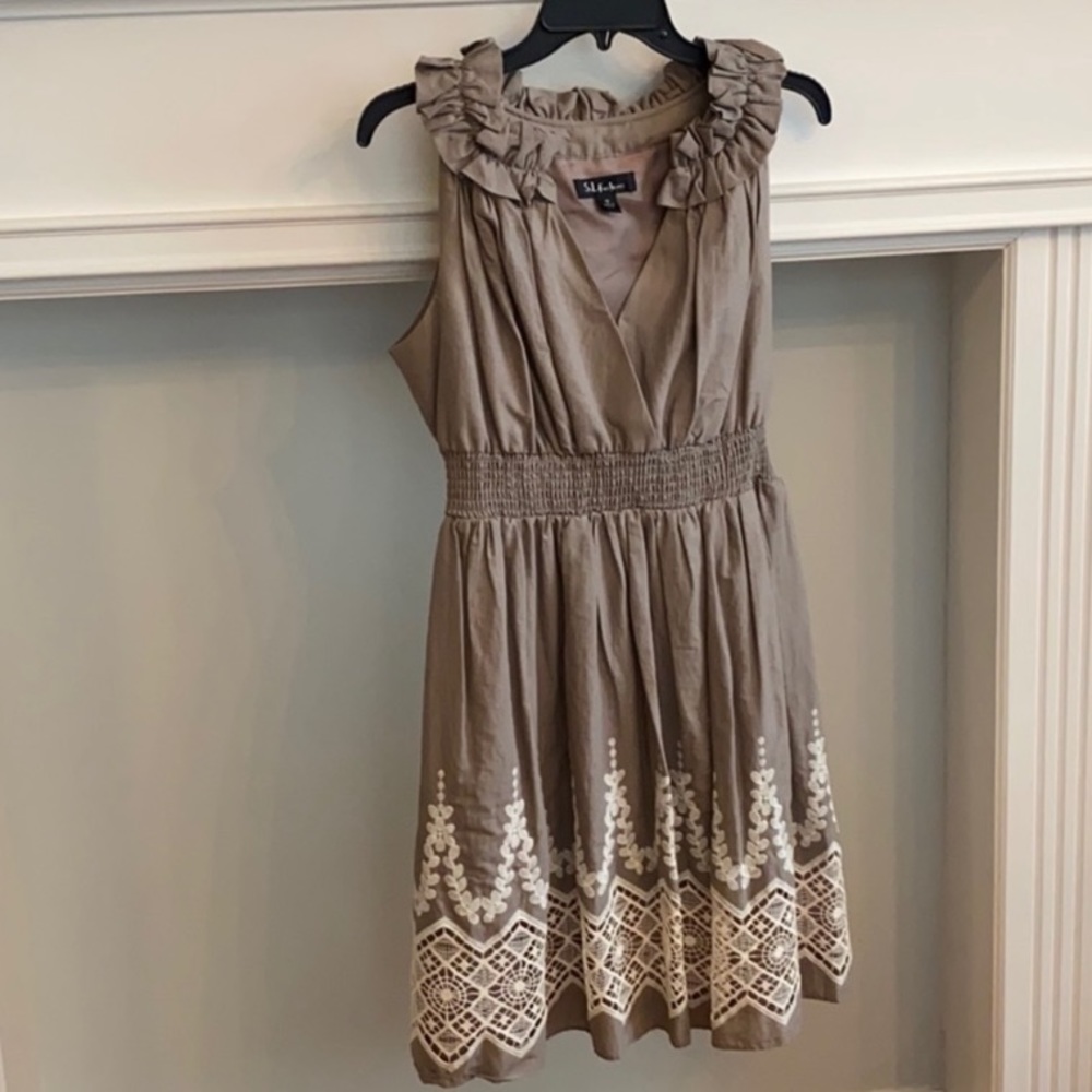 Women’s dress